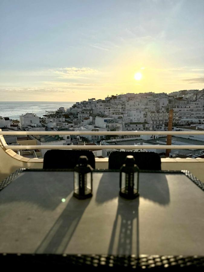 Holidays Penthouse Sea View Apartament *